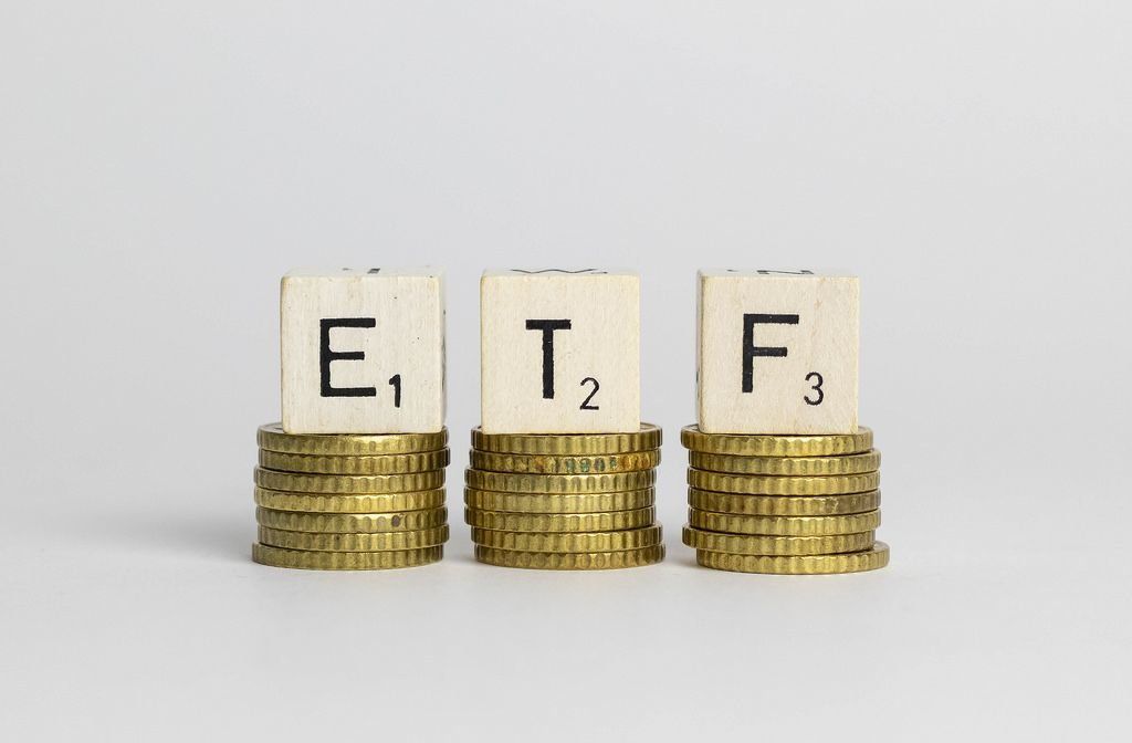 ¡Alerta! Los ETFs Spot de Bitcoin rompen racha de 10 días con una fuga de $358M el jueves, según JPMorgan