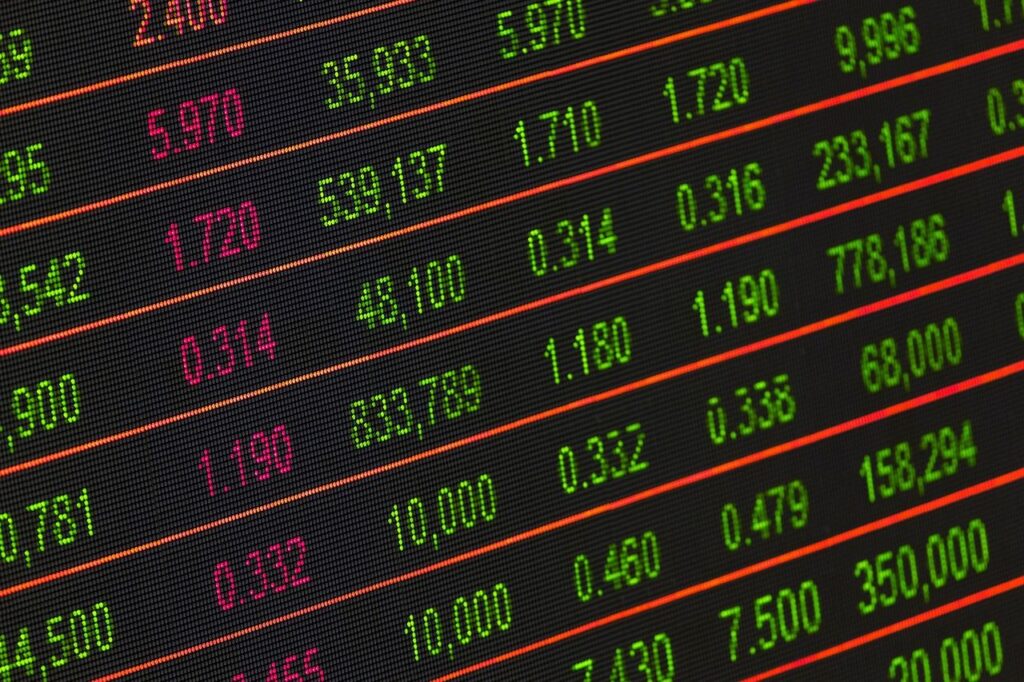 ¿Quién se está deshaciendo de Bitcoin por encima de los 100K y por qué el precio no despega? ¡Descubre el misterio!