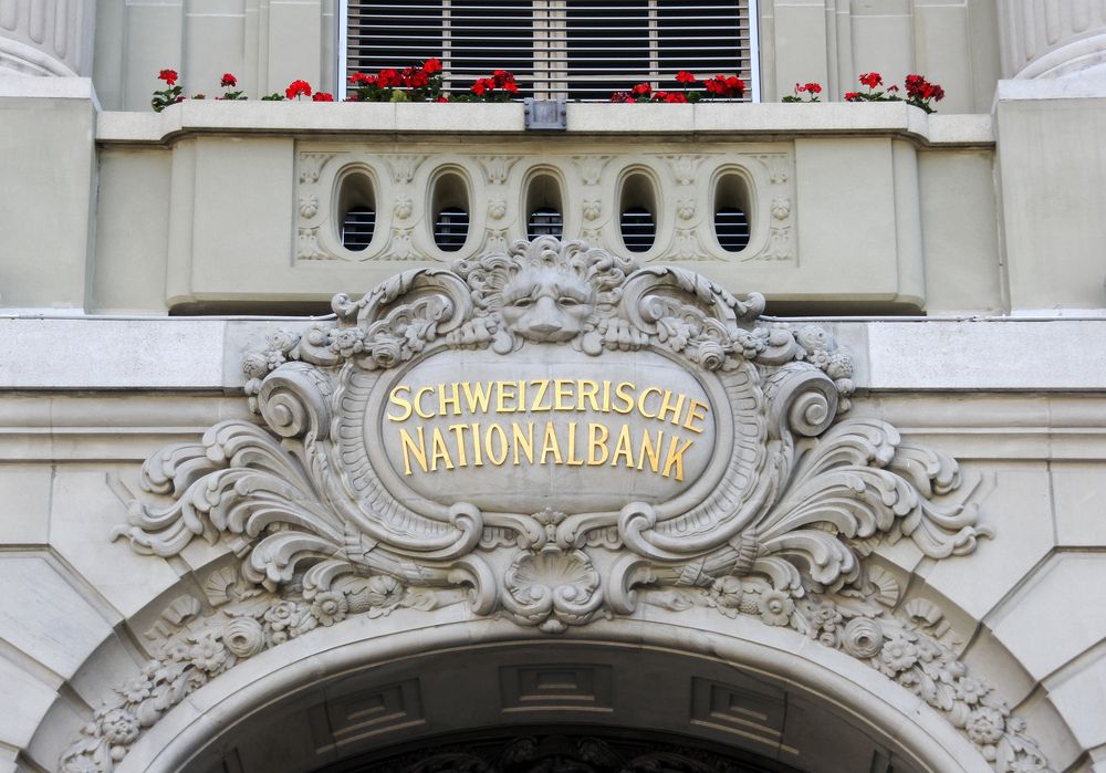 ¡La Bolsa Suiza en Shock! Banco Nacional Baja Tasas a Cero y Vuelve la Política ZIRP