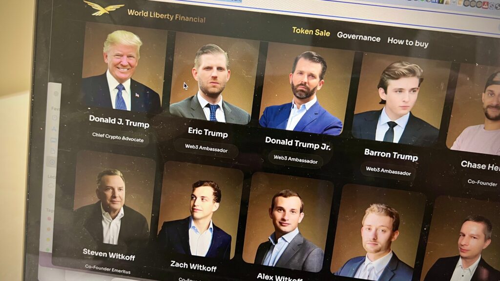 ¡Los Trump venden su parte en WLFI justo cuando las stablecoins en EE.UU. están que explotan de buenas noticias!