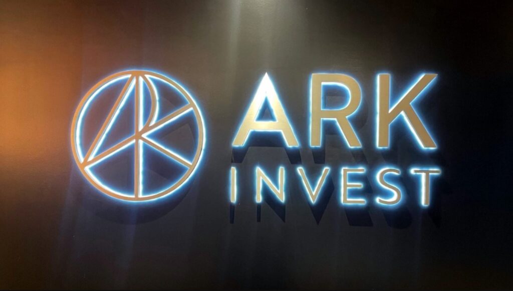 ¡Increíble! ARK Invest apuesta millones en la reina indiscutible de Ethereum