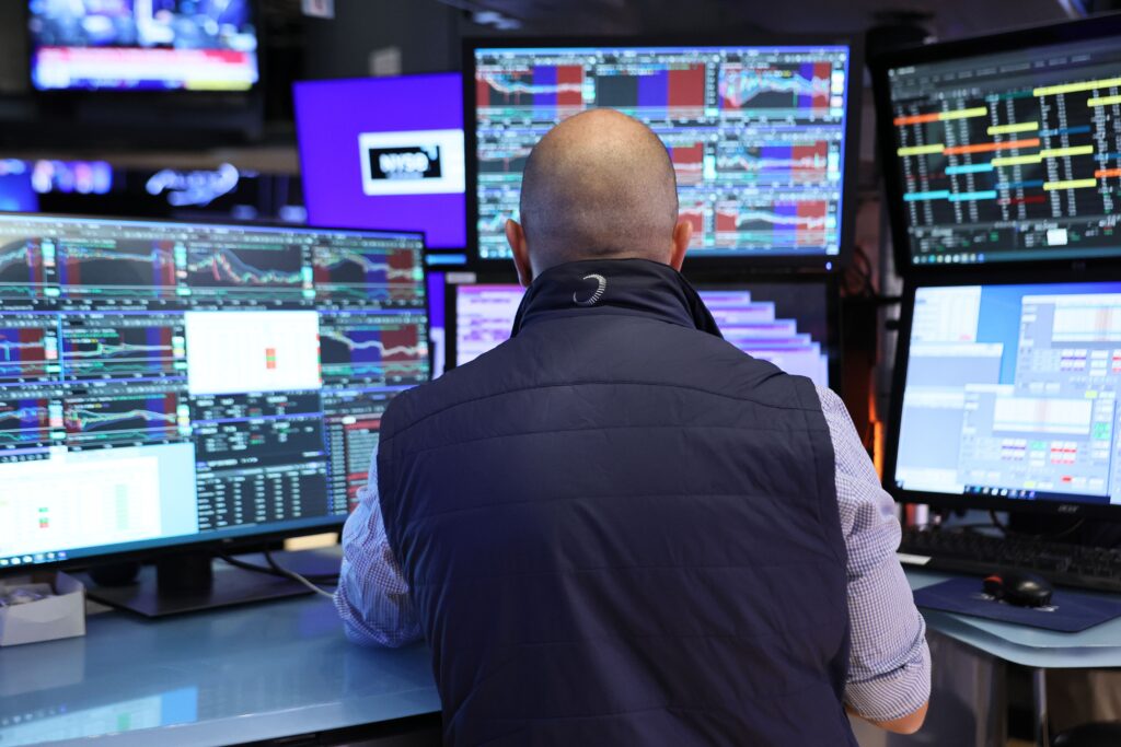¡Boom en los Crypto ETF! El mercado podría cambiar, pero ojo, muchos podrían quedar en la lona