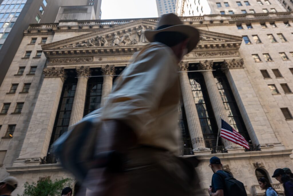 ¡Atención inversionistas! CRCL, COIN y MSTR se disparan mientras Powell suelta bomba sobre posibles recortes de tasas en septiembre