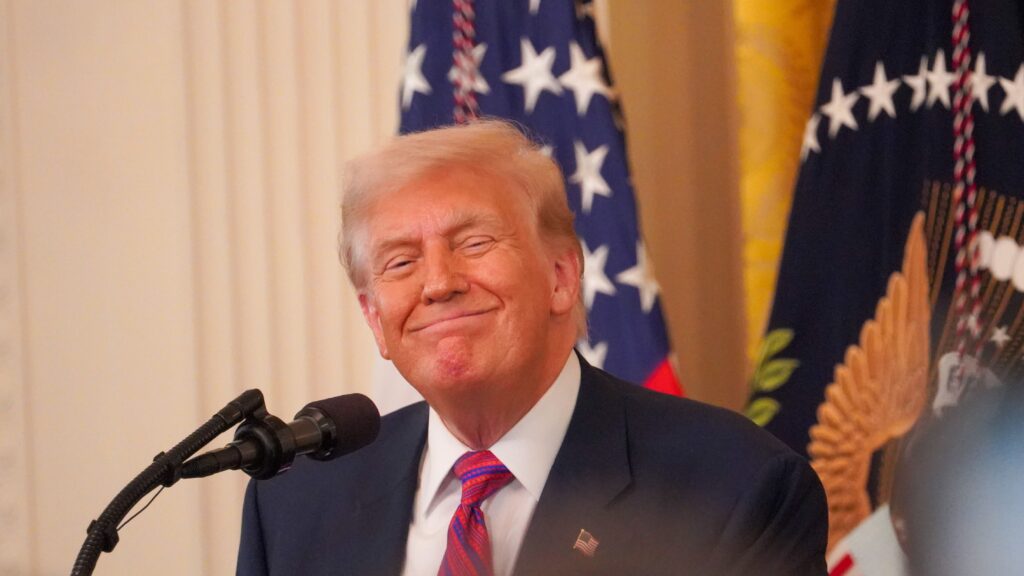 ¡Increíble! La empresa cripto ligada a Trump quiere 1.5 mil millones para conquistar el mundo, según Bloomberg