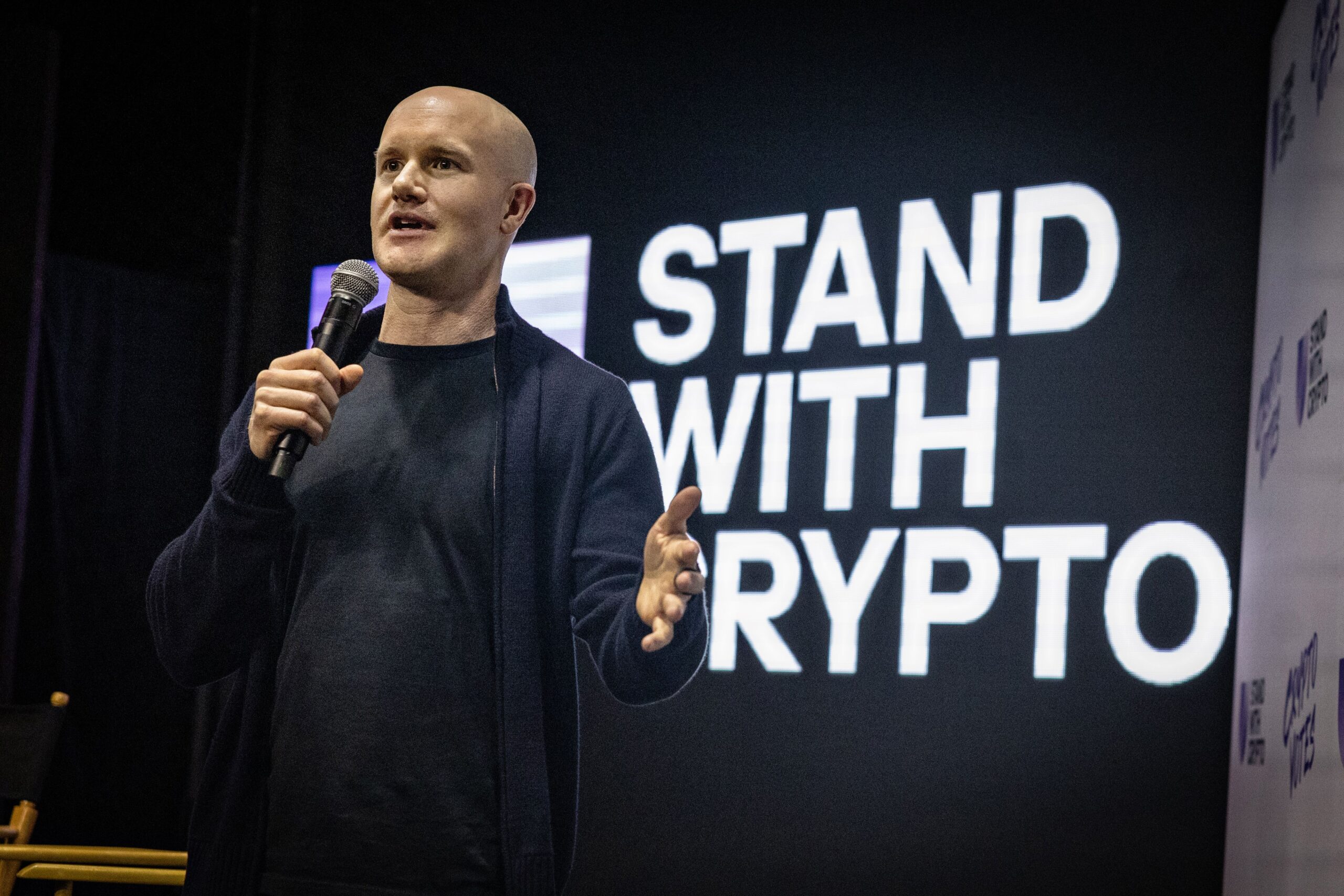 ¡Bitcoin podría dispararse a un millón de dólares para 2030, según el CEO de Coinbase Brian Armstrong!