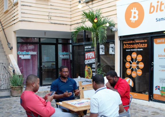 Cómo Bitcoin se mete en el ADN de quienes rompen las reglas del Estado y ganan sin él