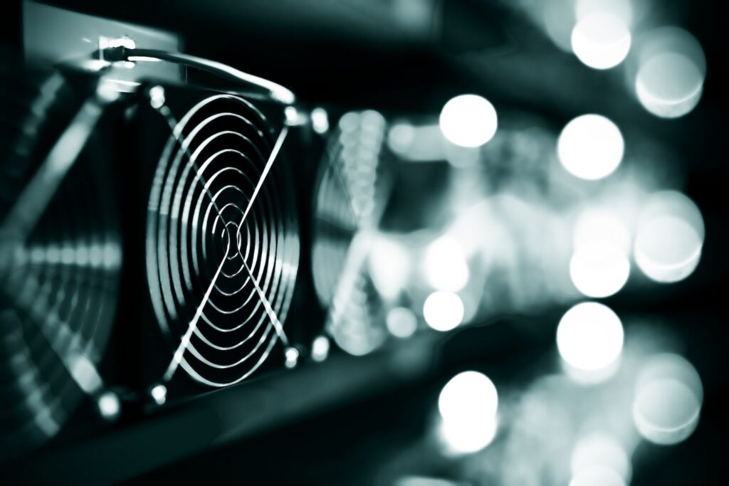 ¡La minería de Bitcoin se enfrenta a un mercado BRUTAL donde la electricidad es el verdadero tesoro!
