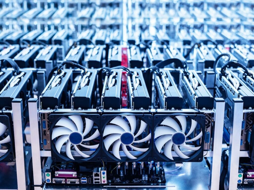 ¡La minera de BTC IREN se dispara un 25% y todos quieren saber por qué!