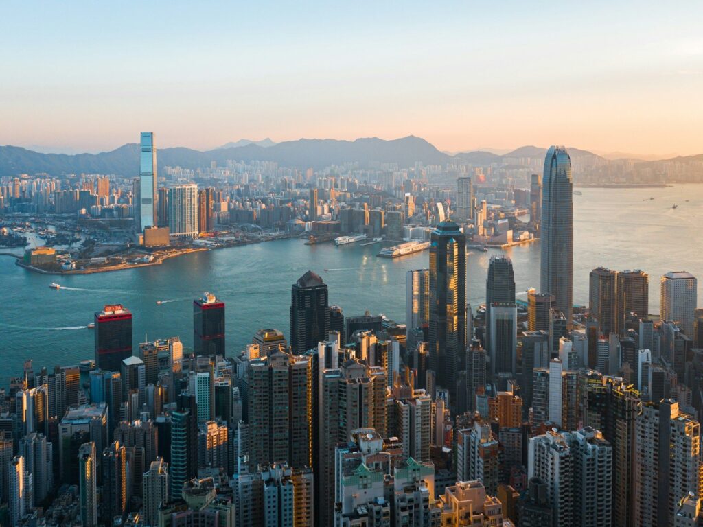 ¡Hong Kong pisa fuerte! Llegan las reglas de stablecoins para conquistar el mundo cripto