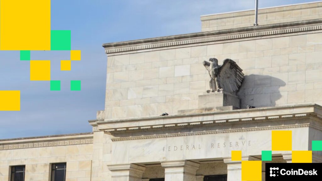 ¡La Fed ataca! Nueva regla para eliminar el miedo a perder clientes cripto y revolucionar el sistema financiero