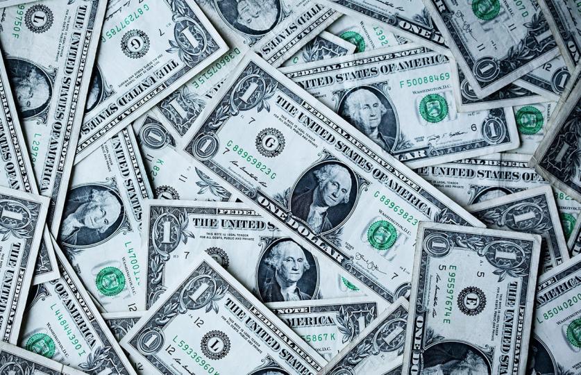 ¡El stablecoin USDH de Hyperliquid acaba de explotar con más de 2 millones en volumen de trading desde su estreno!