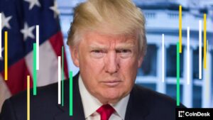 ¡Trump se reunió con el CEO de Coinbase antes de lanzarse contra los bancos por la ley cripto!