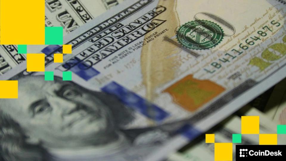 ¡Bitcoin se tambalea y pierde fuerza justo cuando suben las tasas! ¿Se viene el colapso en Crypto Markets Today?