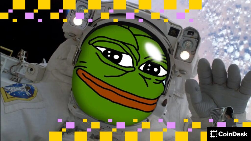 ¡BTC se dispara cerca de 74,000 dólares y las memecoins encienden la locura en el mercado crypto!