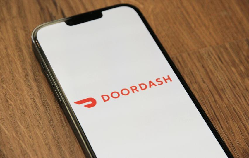 DoorDash se une a la revolución fintech para pagar a los comerciantes ¡con stablecoins que te van a sorprender!