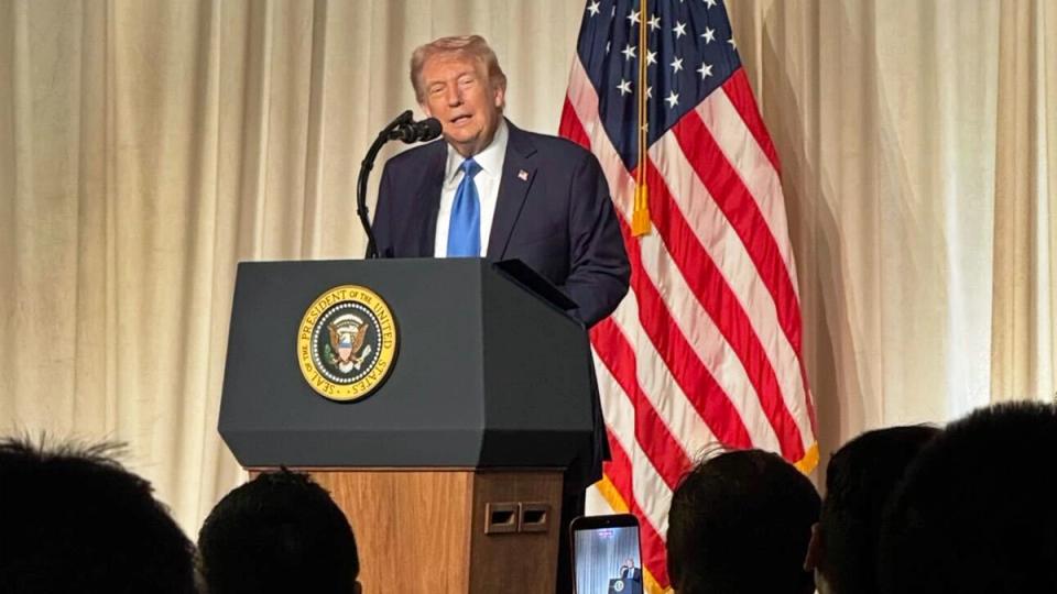 ¡Trump se une a Mike Tyson y al jefe de Tether para defender la criptomoneda en un evento privado que nadie esperaba!