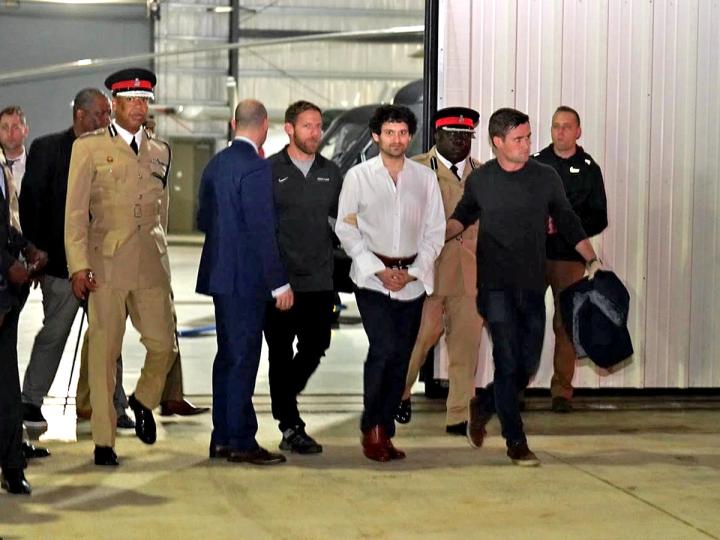 ¡FTX vendió su parte de Cursor por $200,000 y ahora valdría $3,000 millones! ¿Dónde están las minas de oro?