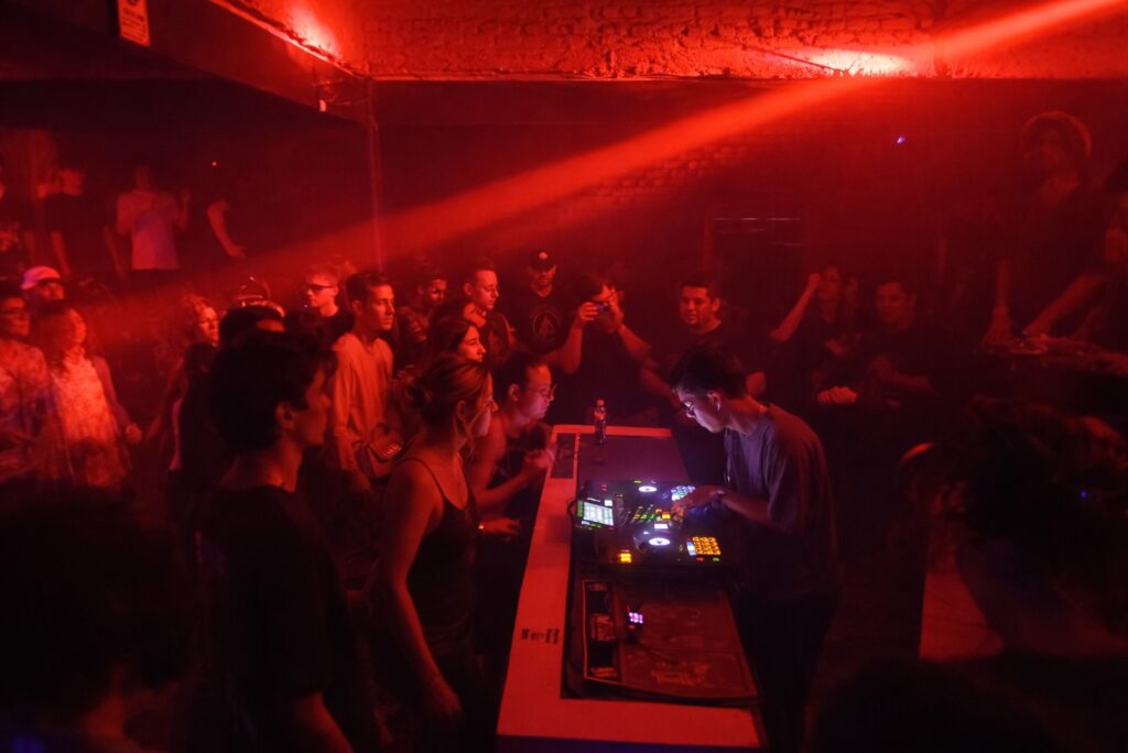 DJ Nefloor tocando en Techno Veneko en Caracas.