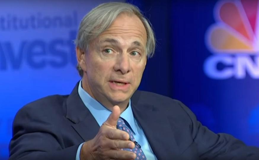 ¡Ray Dalio lo revela! Así es como los bancos centrales espían tus transacciones de Bitcoin y por qué ni se atreverán a tocarlo