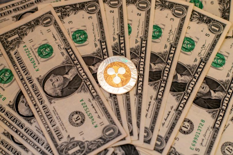 ¡XRP ETFs se llevan 35 millones mientras Bitcoin y Ether pierden 2 mil millones en solo unos días!