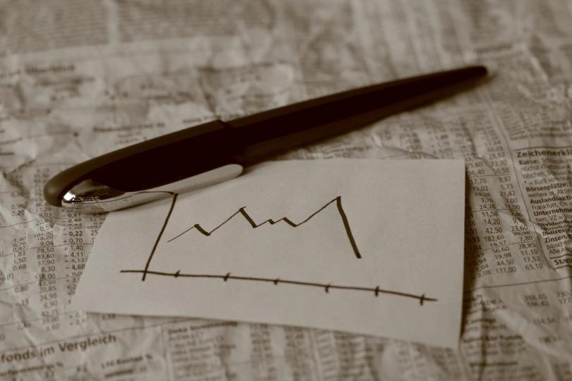 Bitcoin y Ether ni se inmutan mientras las acciones explotan, el petróleo cae y la guerra se relaja ¡Increíble!