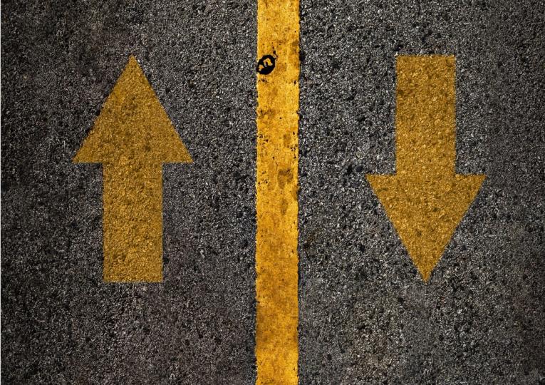 Bitcoin se desploma a 59,700 dólares mientras Irán calma tensiones y las acciones suben ¡pero las criptos ni se inmutan!