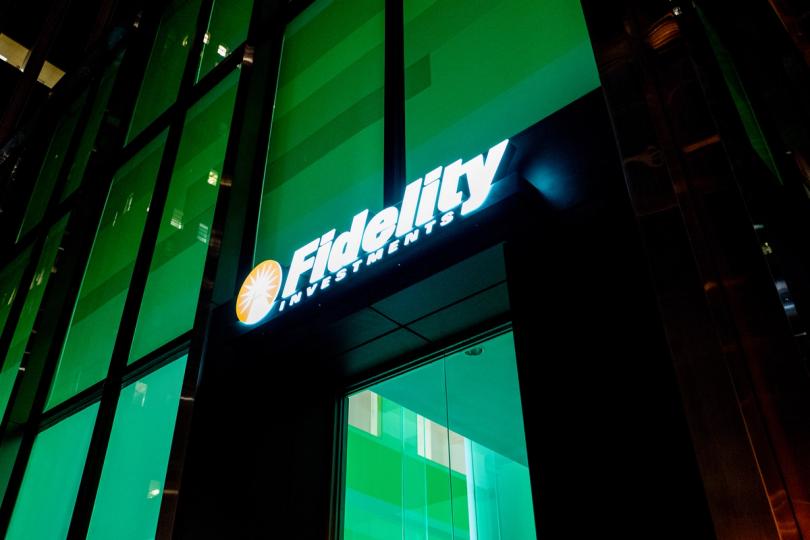 ¡Fidelity se lanza a la carrera loca de Wall Street por dominar las reservas de stablecoins!