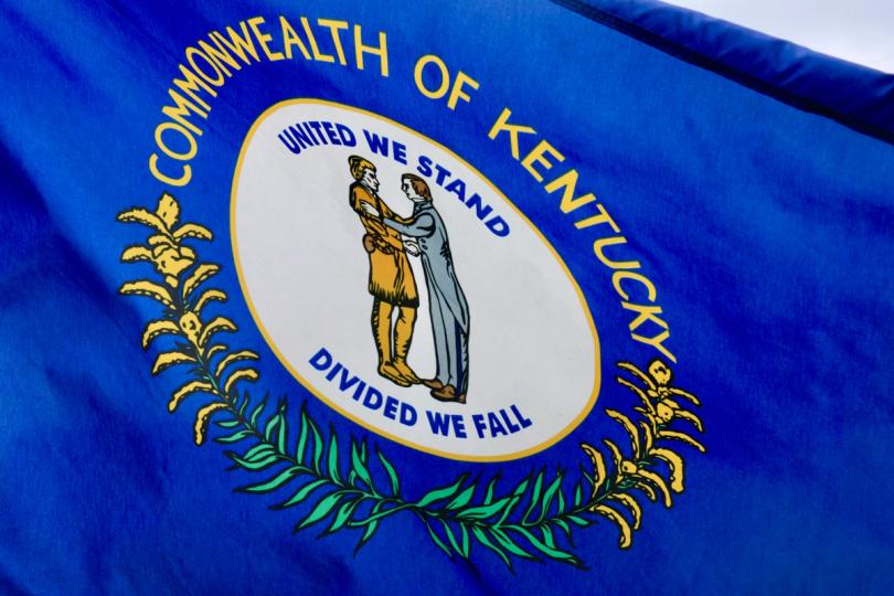 Kentucky se lanza contra los mercados de predicción y se mete en un lío con el equipo de Trump ¡Esto se va a poner bueno!