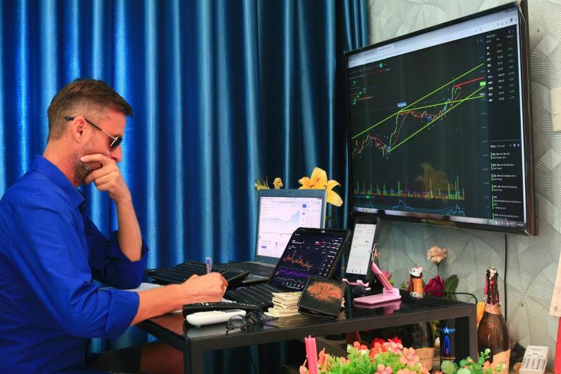¡Prepárate! Analista que predijo el récord de octubre dice que Bitcoin podría explotar hasta los 54,000 dólares