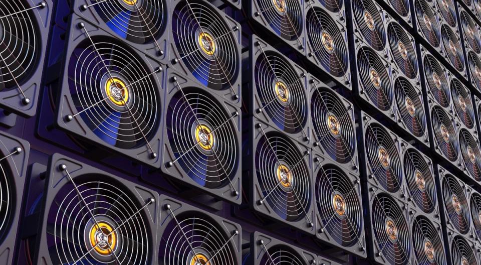 ¡Alerta! Se desata una avalancha de Bitcoin por 4.4 mil millones mientras las instituciones se echan para atrás