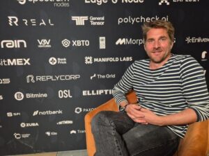 Ledger quiere que robots con inteligencia artificial manejen tu cripto ¡sin que tengas que tocar tus llaves!