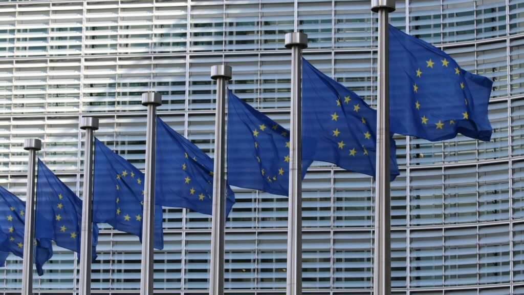 ¡Bum! La UE lanza un paquete brutal de 21 sanciones a Rusia y apunta a su red cripto de 120 mil millones dólares