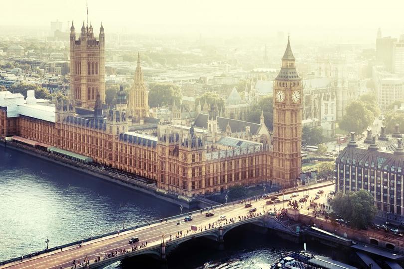 ¡Alerta en el Parlamento Británico! Investigan el tapón bancario que frena a las criptoempresas