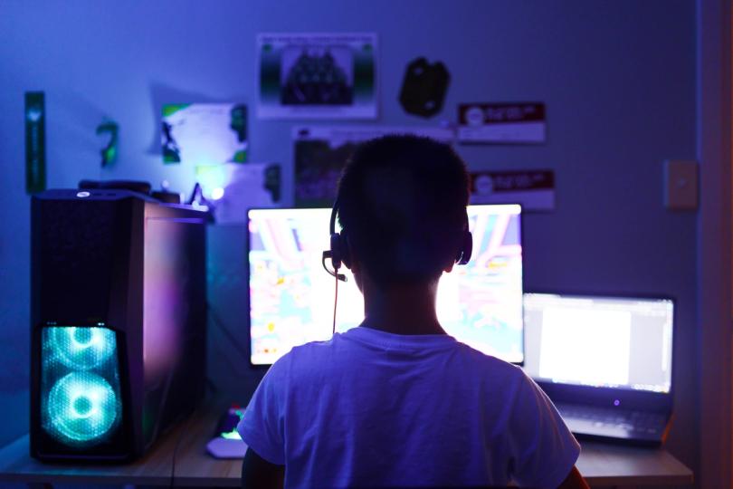 ¡Protegiendo a los niños en internet pero con un secreto que nadie te cuenta!