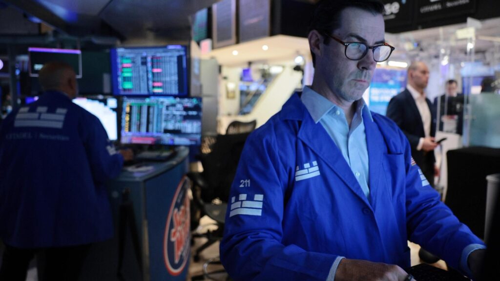 El trimestre flojo de Coinbase tiene a Wall Street dividido: ¿cuándo llegará la tan esperada recuperación?