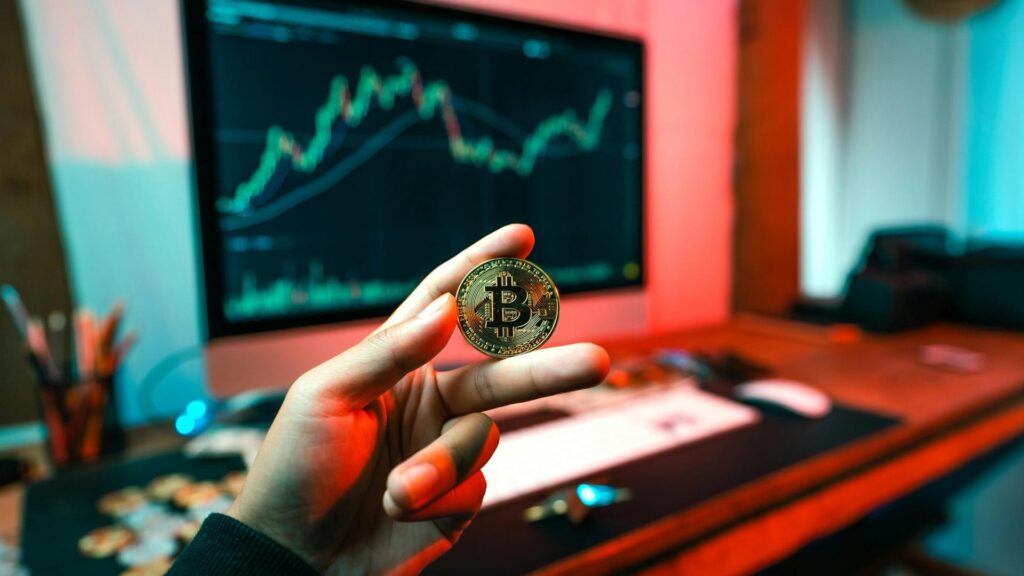 Una semana programando con IA derriba el costo de una transacción de Bitcoin segura cuánticamente ¡de 320 a solo 66 dólares!