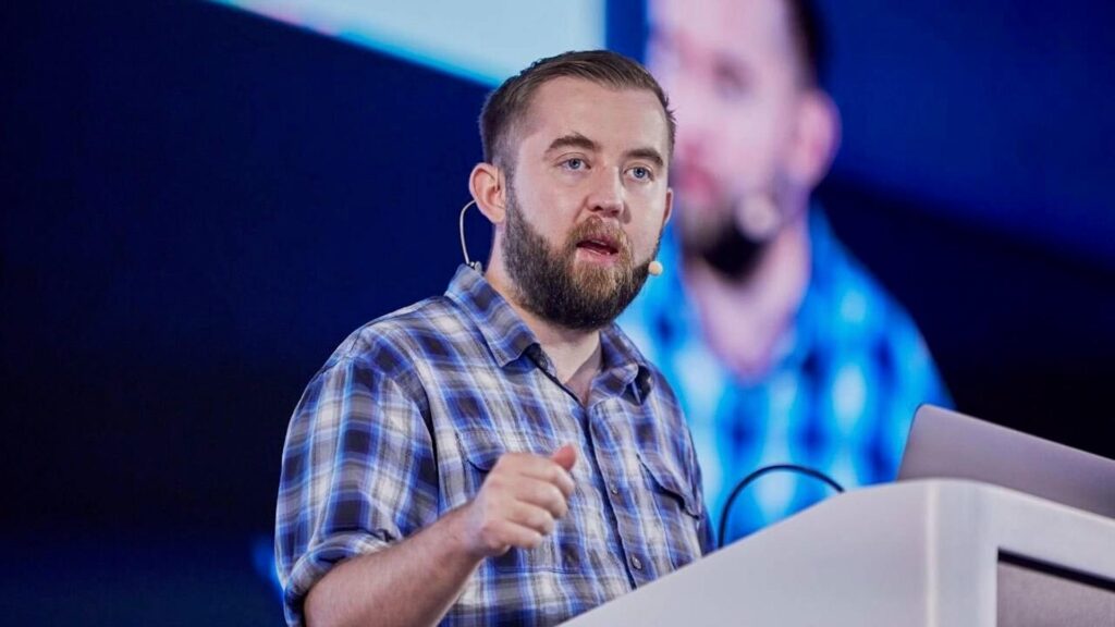 ¡Chainlink revoluciona el juego con la nueva versión de CCIP para que tus apps tengan el poder total sobre su seguridad!